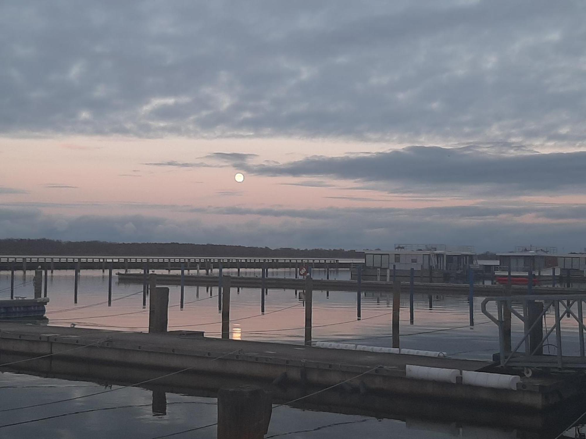 Hotel Perle Am Bodden ริบนิทซ์-ดัมการ์เทิน ภายนอก รูปภาพ